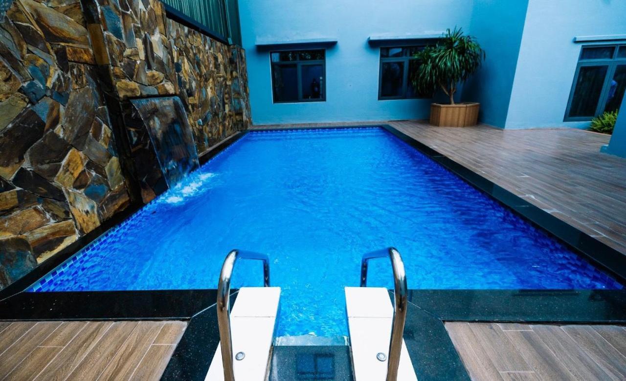 Lake Hills Hotel Ha Long Buitenkant foto