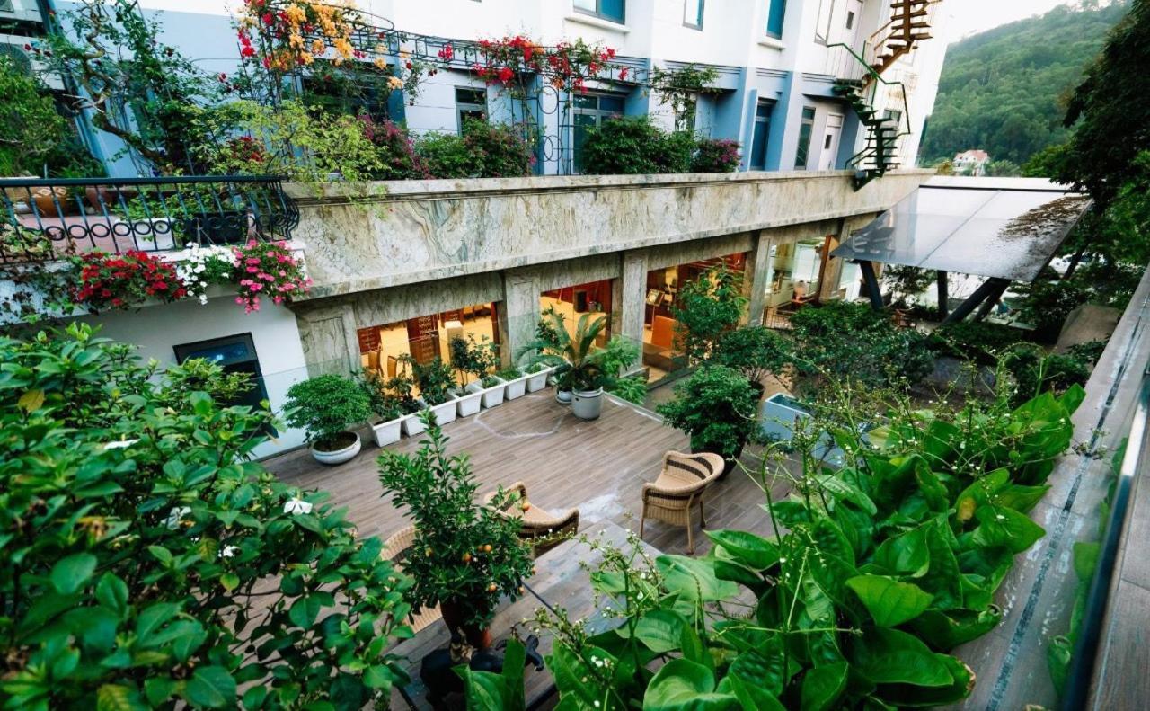 Lake Hills Hotel Ha Long Buitenkant foto