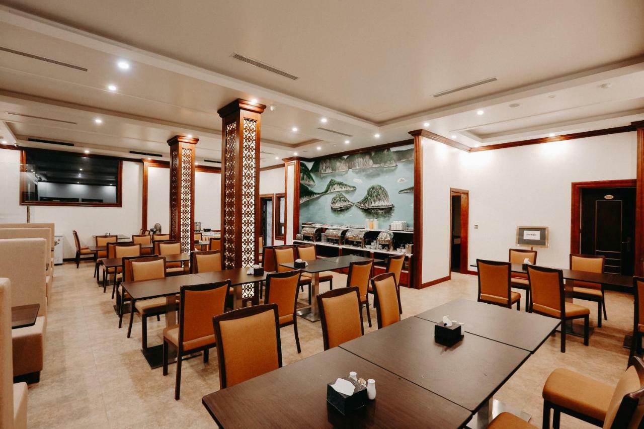 Lake Hills Hotel Ha Long Buitenkant foto