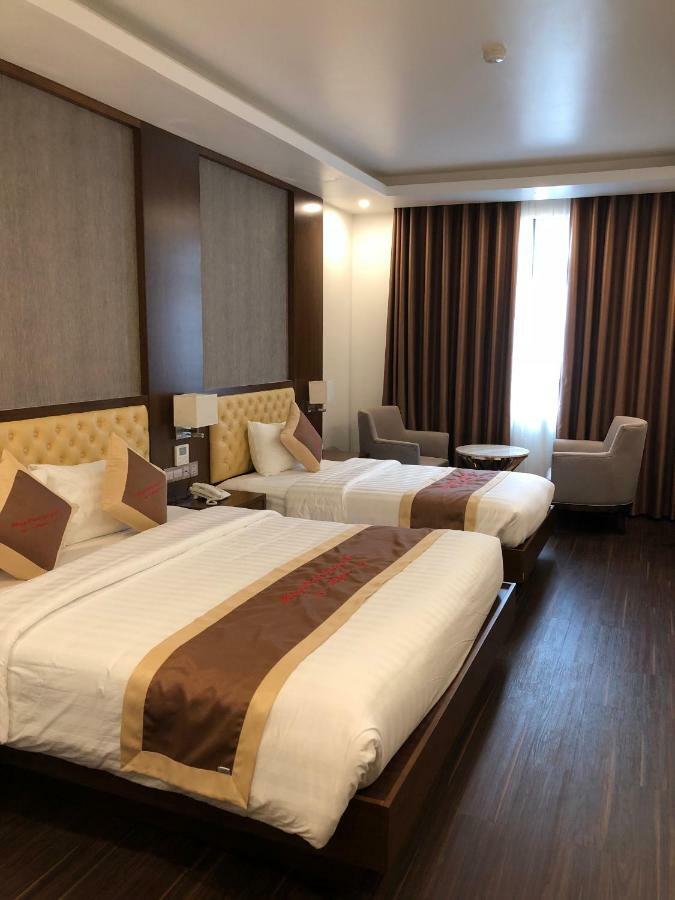 Lake Hills Hotel Ha Long Buitenkant foto